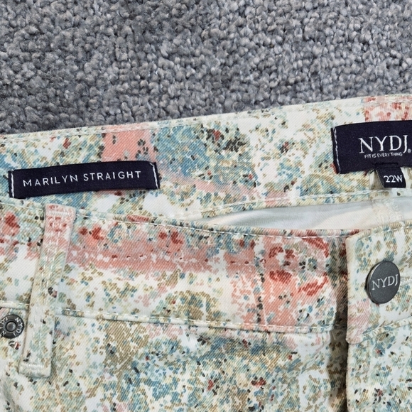 NYDJ NWT Paisley Impression Marilyn Straight Cropped Jeans Boho Vacation - Picture 9 of 11